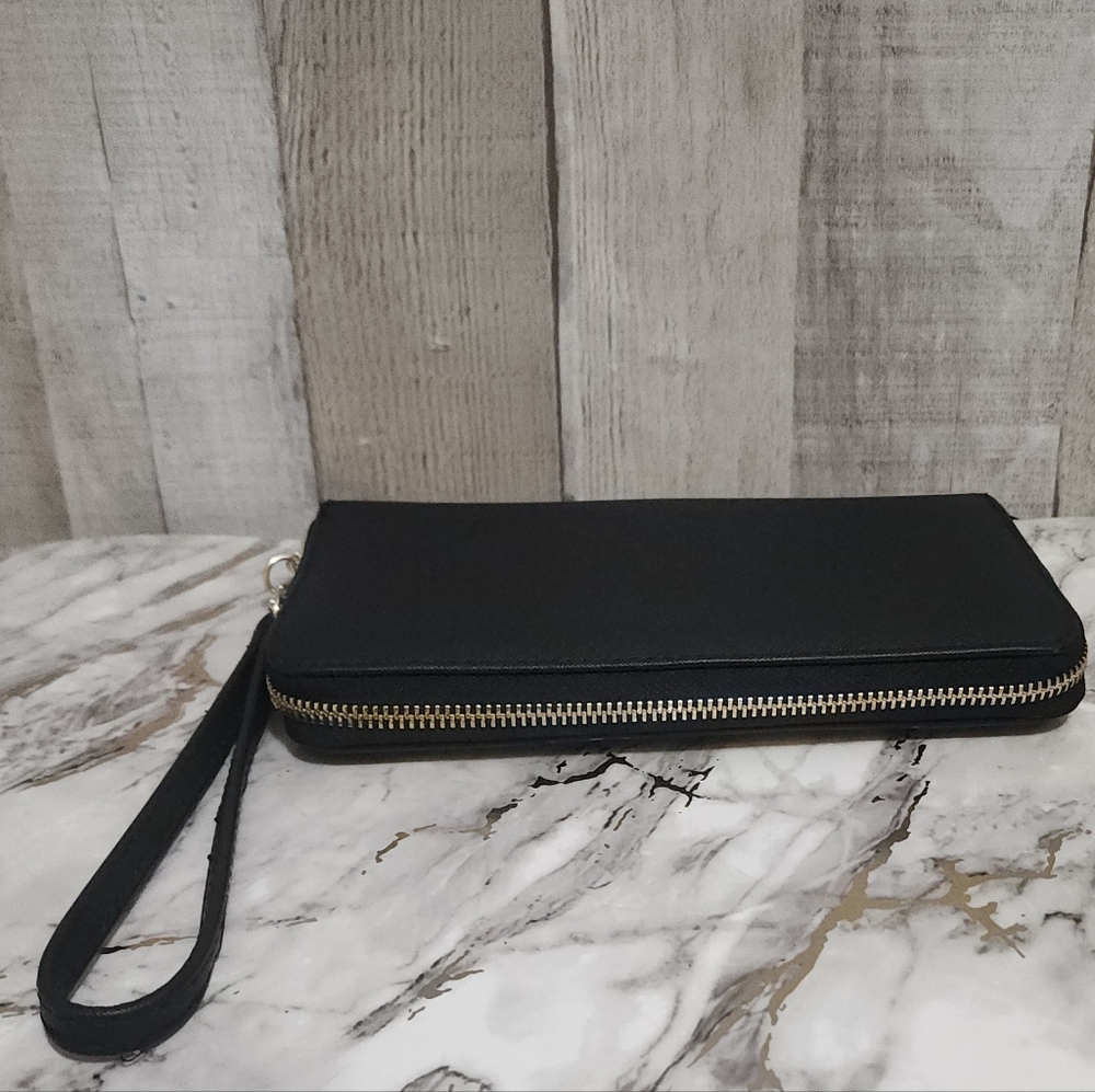 Steve Madden Black Wristlet Wallet with Gold Accent - Picture 7 of 9